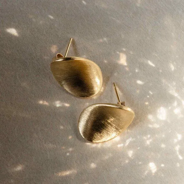 fejn jewelry fejn jewelry Ohrstecker 'satin oval', Gold, – Produktbild 3 von 3