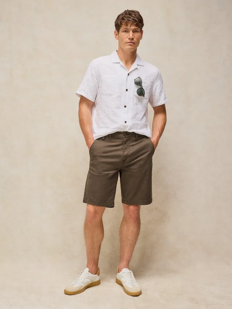 White Stuff Chino-Shorts aus Bio-Baumwolle - 34/R, Dunkelbraun, – Produktbild 1 von 4