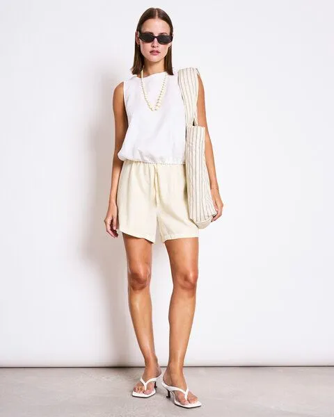 JAN N JUNE JAN N JUNE LEINEN DRAWSTRING SHORTS MARUM, Buttermilk, – Produktbild 1 von 4
