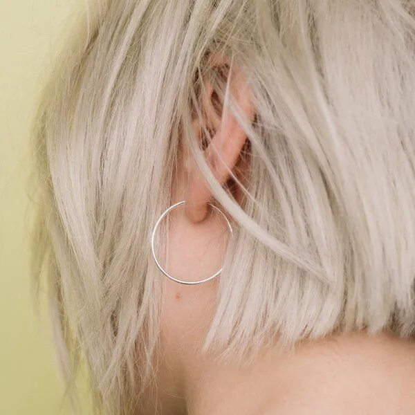 fejn jewelry fejn jewelry Creole 'simple hoop', Silber, – Produktbild 2 von 4