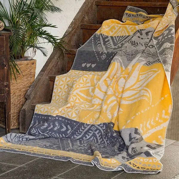The Spirit of OM The Spirit of OM Flauschige Plaid-Decke Lotus – Produktbild 2 von 3