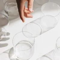 NAKOA NAKOA Vielseitiges Gläser Set für Jeden Anlass I 4 Stück je 355 ml I Elegante Wassergläser & Trinkgläser Set Spülmaschinenfest I Ideal als Tumbler Glas & Weingläser I Perfekt für tägliche Nutzung – Produktbild 1 von 1
