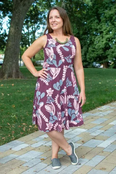 Global Mamas Global Mamas Bio Jersey Kleid - FIT & FLARE - Botany, Botany eggplant (aubergine), – Produktbild 2 von 3