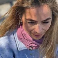 Liebe Deinen Planeten Liebe Deinen Planeten Multi Loop vegane Naturfaser in 3 Größen, viele Farben für Damen und Herren, Multifunktions Schlauchschal aus Modal Jersey TencelTM, Rosenholz, – Produktbild 1 von 1