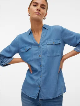 Vero Moda Hemdbluse VMBREE 7/8 SLEEVE LOOSE TENCEL SHIRT GA im Denim-Look und mit Riegel am Arm – Produktbild 1 von 1