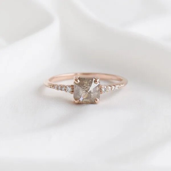 Eppi Eppi Außergewöhnlicher Ring mit Salt and Pepper Diamant Korey – Produktbild 1 von 4