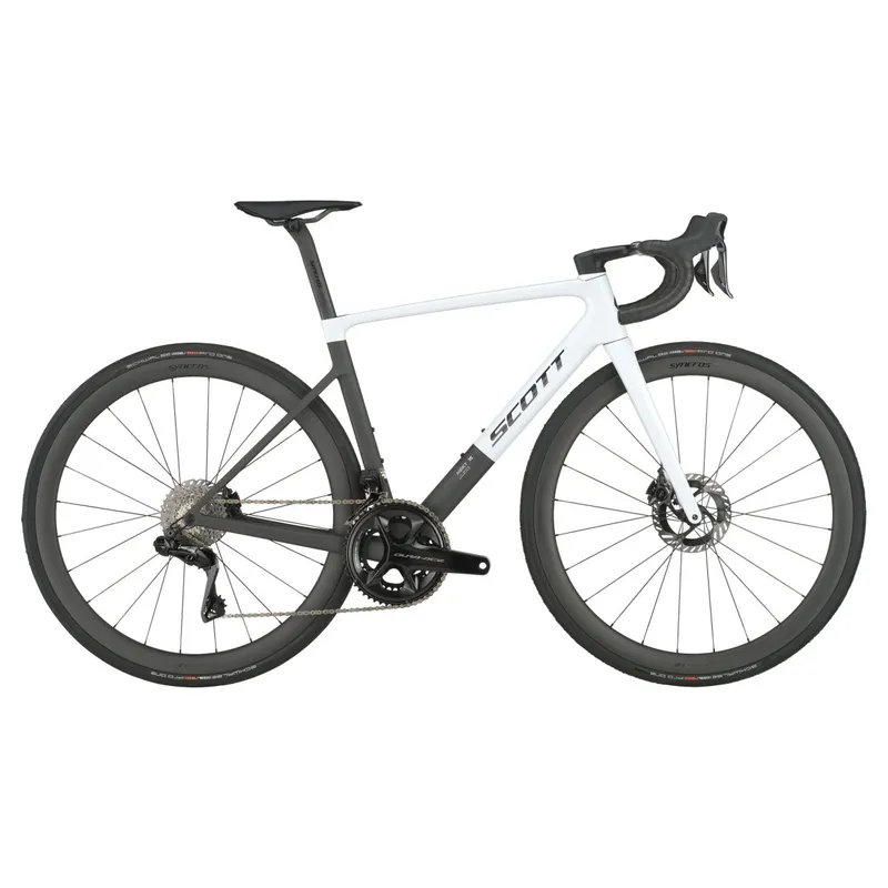 We Cycle We Cycle Scott Addict RC Pro Carbon Rennrad cumulus weiß/schwarz 2026 (170-177 cm) | Rennräder Herren – Produktbild 1 von 1
