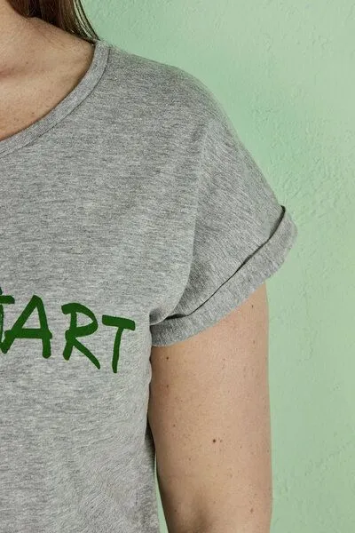 La Gitana La Gitana Sommershirt FLOW mit rolled sleeve Ärmeln, Grau meliert "greenheart", – Produktbild 3 von 4