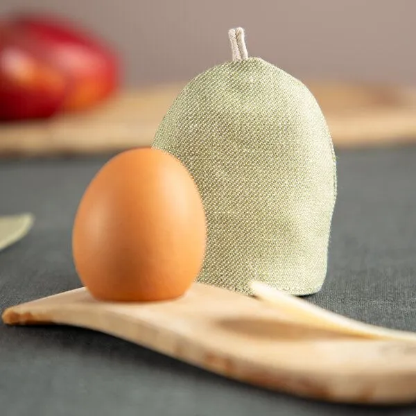 nahtur-design nahtur-design Eierwärmer aus Bioleinen mit Feinloden | Bring Farbe auf Deinen Tisch, Moos (grün), – Produktbild 2 von 5