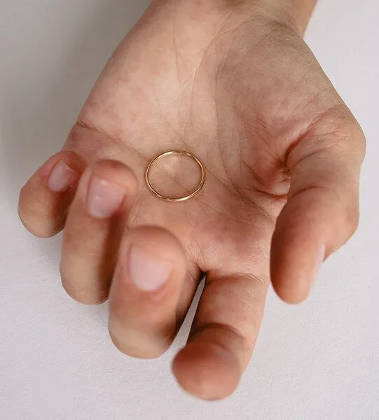 Maren Jewellery Maren Jewellery The Essential Ring 18 Karat Gold – Produktbild 2 von 4