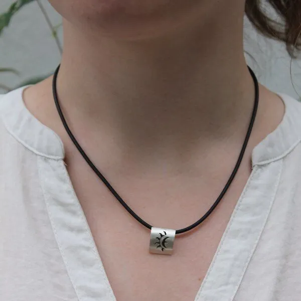 pakilia pakilia Silber Kette Sonne Fair-Trade und handmade – Produktbild 3 von 4