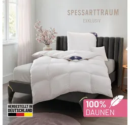 Spessarttraum Spessarttraum Daunenbettdecke Exklusiv 100% Daunen, hergestellt in Deutschland, Füllung: 100% Daunen, Klasse 1, Downpass zertifiziert, Bezug: 100% Baumwolle, Made in Green, Hausstauballergiker geeignet, 5 Wärmeklassen & 8 Größen, Bestseller – Produktbild 1 von 1