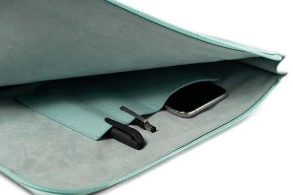 GREVIRO GREVIRO Laptop & Device Tasche aus Kaktusleder (vegan) - für MacBook, iPad, Surface, Galaxy & HP EliteBook bis 14", Skyblue (hellblau), – Produktbild 3 von 4
