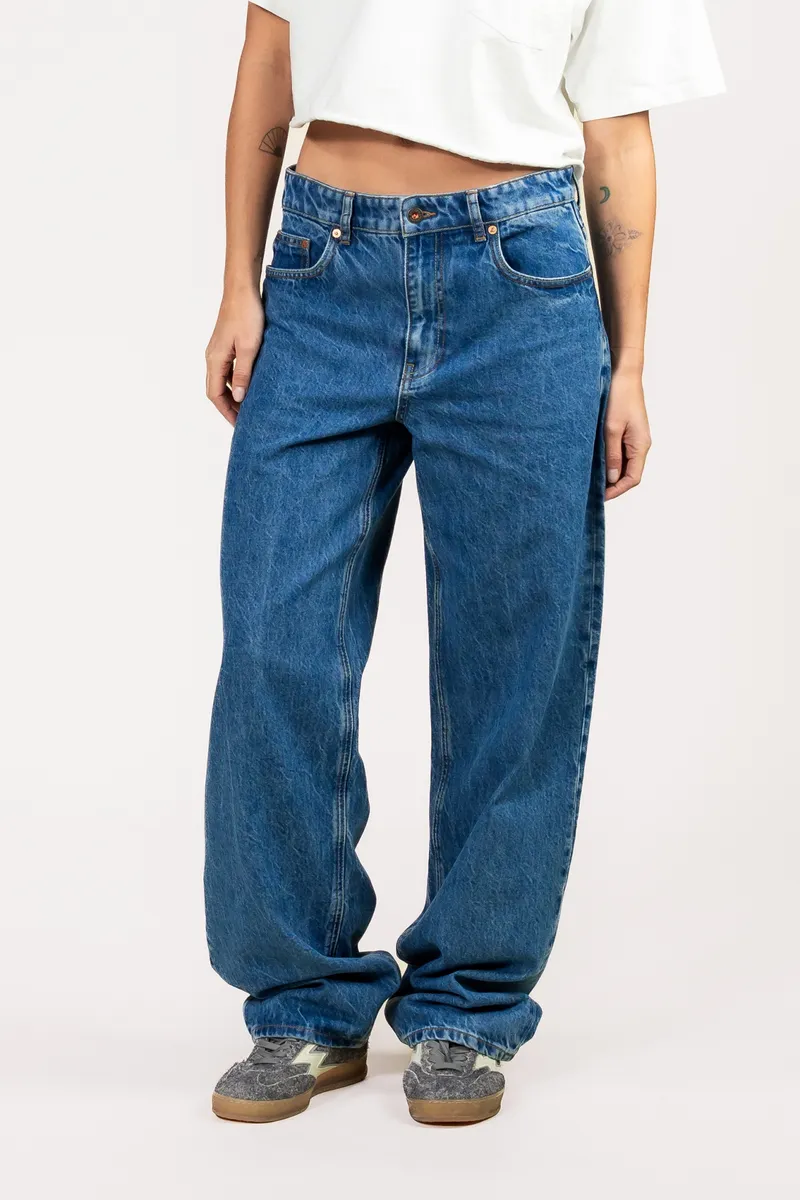 Kuyichi Kuyichi Damen vegan Jeans Rubinrot Entspannt Marmoriert Blau, Dunkelblau, – Produktbild 2 von 2
