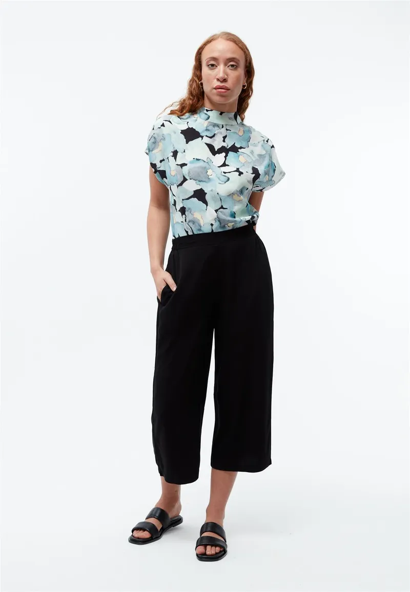 Givn Berlin Ecovero Culotte Modell: Anna, Black, – Produktbild 1 von 1