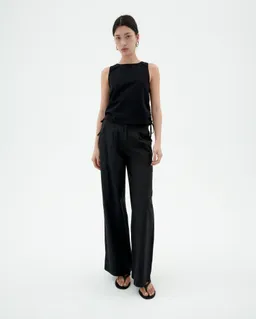 thinking mu Thinking MU Damen vegan Hose Seersucker Manolita Schwarz – Produktbild 1 von 1