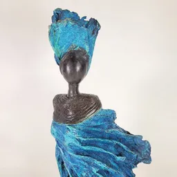 Moogoo Creative Africa Moogoo Creative Africa Bronze-Skulptur "Femme du Sahel" by Patrice Balma Unikate 36-42cm – Produktbild 1 von 1
