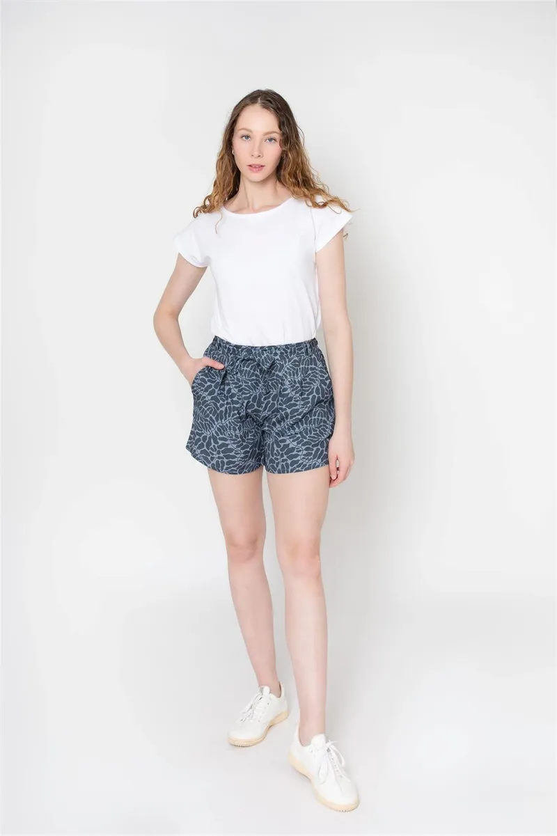 Zerum Ecovero Shorts Modell: Lilly, Plants, – Produktbild 1 von 1