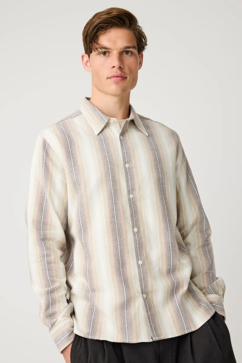 KnowledgeCotton Apparel KnowledgeCotton Apparel Herren vegan Hemd Dune Regular Stripe Cremefarben Gestreift, Weiß, – Produktbild 2 von 2