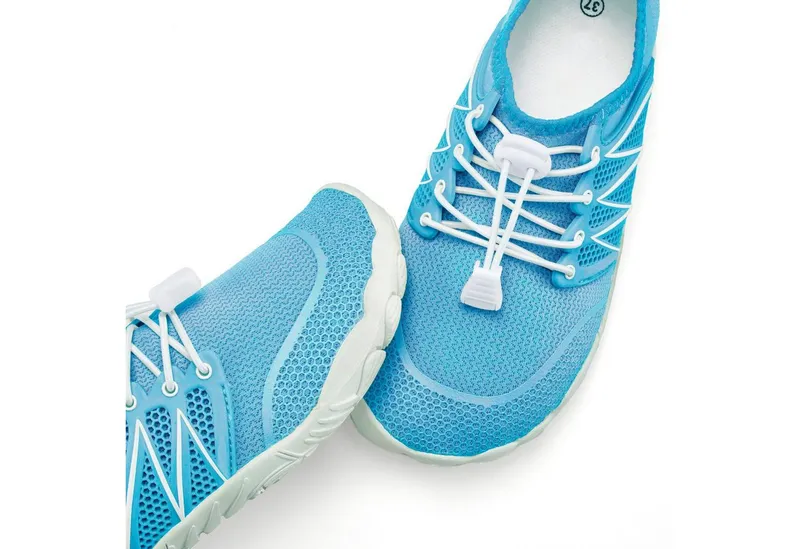 VENICE BEACH VENICE BEACH Badelatsche, Badeschuhe, Badeschlappe, Barfußschuh, leichter Slipper Aquaschuh Wasserschuh mit elastischen Bändern, schnelltrocknend VEGAN, Blau, – Produktbild 4 von 5