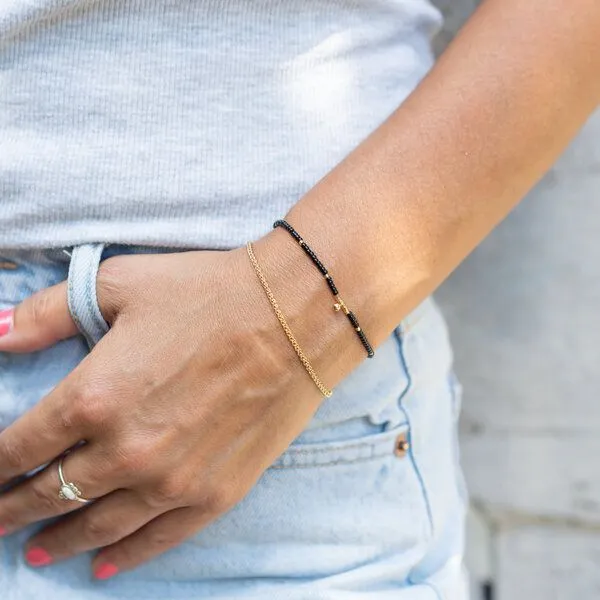 juni juni Armband Set - Perlenarmband mit Goldarmband - hergestellt in Deutschland aus recyceltem Gold und Silber, Rosa, – Produktbild 2 von 4
