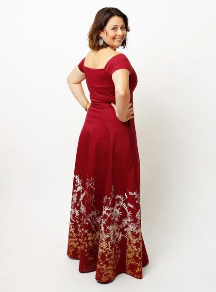 Peaces.bio - handbedruckte Biomode Peaces.bio - handbedruckte Biomode Abendkleid Rankenzauber in Beere – Produktbild 2 von 4