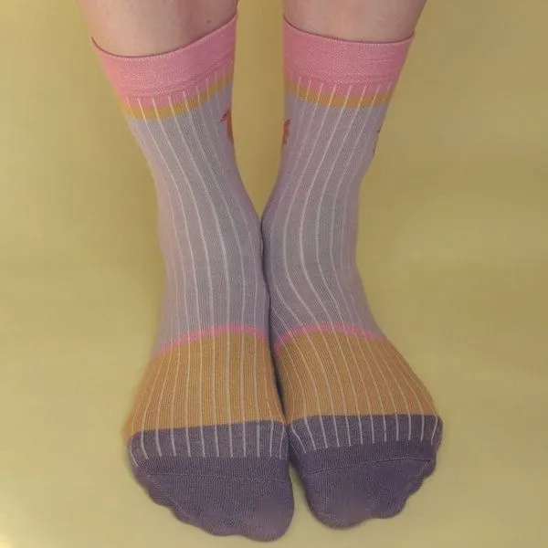Fräulein Prusselise Fräulein Prusselise Huhn Socke colourblock Rippe Hahn Henne Hühner Ostern Bauernhof rosa, gelb, Bunt, – Produktbild 2 von 2