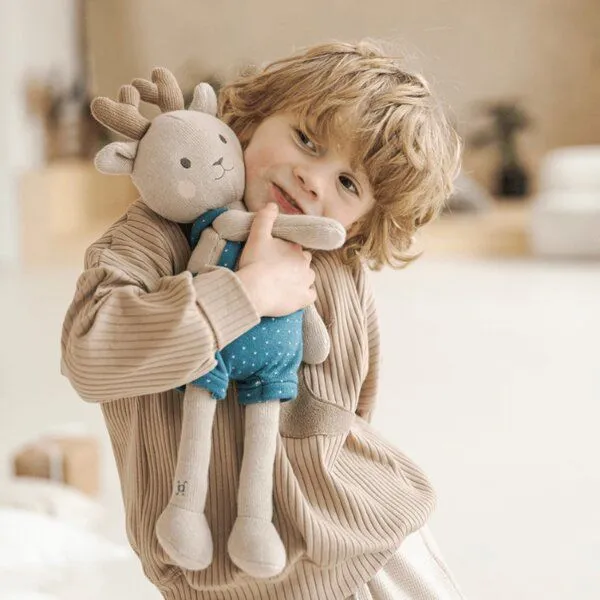 junikind junikind Nachhaltiges Kuscheltier "Reh Kalle", Baumwolle (Bio), 40 cm – Produktbild 2 von 3
