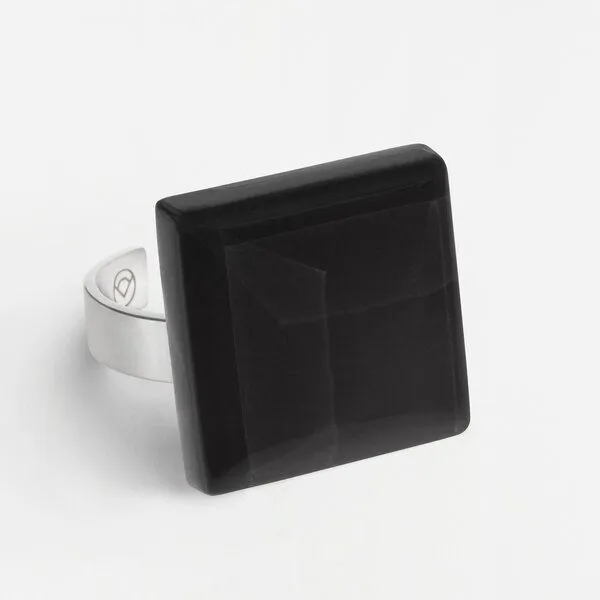 ALEXASCHA ALEXASCHA Geometrischer Statement Ring aus Glas PUREFORM, Onyxschwarz, – Produktbild 1 von 4