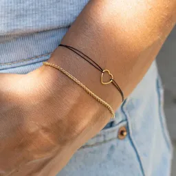 juni juni Armband Set schwarz oder weiß - Herzarmband mit Goldarmband - hergestellt in Deutschland aus recyceltem Gold und Silber – Produktbild 1 von 1