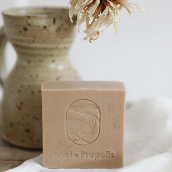 Aqui d'Aïa Aqui d'Aïa Honig- und Propolis-Seife – Produktbild 2 von 3