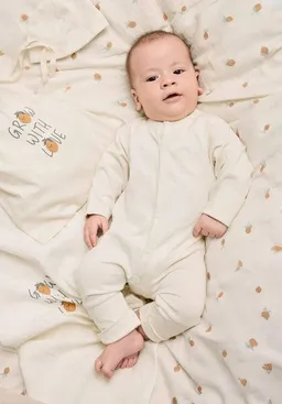 hessnatur hessnatur Erstausstattung Newborn im Set aus reiner Bio-Baumwolle – Produktbild 1 von 1