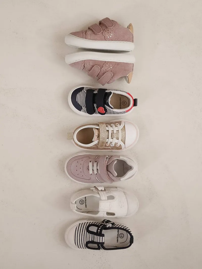 Vertbaudet Vertbaudet Baby Stoffschuhe mit Schnalle, Blau gestreift, – Produktbild 2 von 4