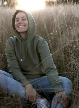 Kultgut Kultgut Vegan Kapuzenpullover aus Biobaumwolle & Upcycling – Produktbild 1 von 1