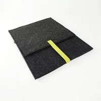 matilda k manufaktur matilda k. manufaktur Minimalistische Laptophülle aus Wollfilz 'max' mit Einsteckfach | für MacBook |Air| Pro 13|14|15|16 Zoll, Anthrazit-yellow, – Produktbild 1 von 1