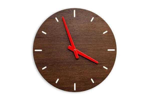 klotzaufklotz klotzaufklotz Wanduhr Furnier, Rot, – Produktbild 3 von 4