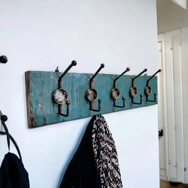 Moogoo Creative Africa Moogoo Creative Africa Garderobe -5 Haken- recycelte Ölfässer, Rot, – Produktbild 3 von 3