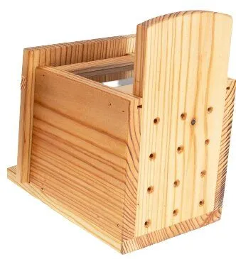 ReineNatur ReineNatur Eichhörnchen Futterhaus – Futterkasten – Lärchenholz- :25 cmxB:18cmxH:25 cm – Produktbild 4 von 4