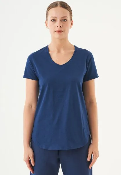 ORGANICATION ORGANICATION ESSENTIALS-TUBA- Basic T-Shirt aus Bio-Baumwolle mit V-Ausschnitt, Navy, – Produktbild 1 von 3