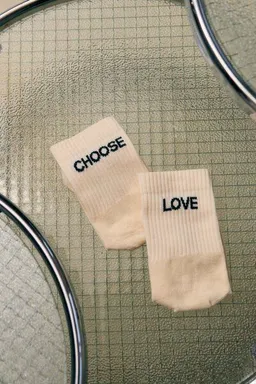 Jutelaune Jutelaune Choose Love Socks - GRS und OEKO-TEX Zertifizierungen – Produktbild 1 von 1