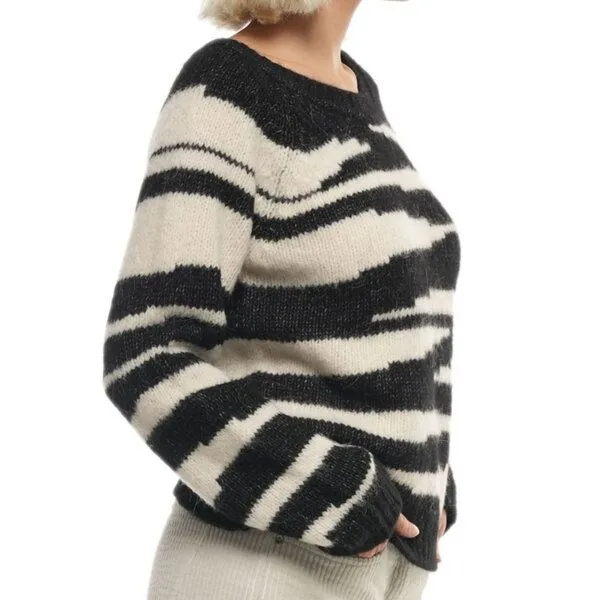 Alma & Lovis Alma & Lovis flauschiger Tiger-Pullover aus Alpaka und Baumwolle, Schwarz-weiß, – Produktbild 2 von 2