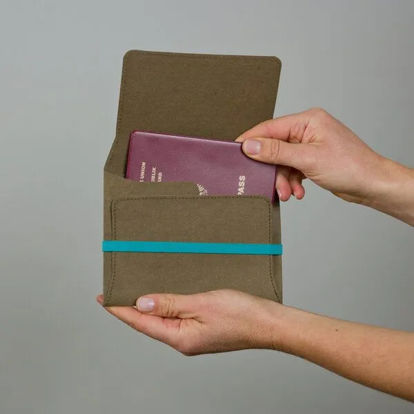 ANDERS & KOMISCH ANDERS & KOMISCH Reiseetui für Reisepass, nachhaltig aus Papier, Schwarz, – Produktbild 4 von 6