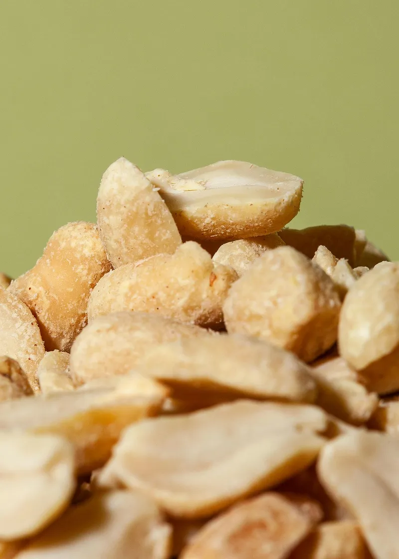 KoRo Geröstete Erdnusskerne 1 kg – Produktbild 4 von 5
