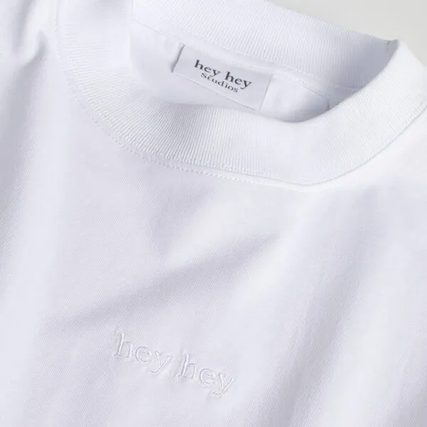hey hey studios hey hey studios Damen Oversize T-Shirt „Essential Weiß“ aus Bio-Baumwolle, Weiß, – Produktbild 2 von 4