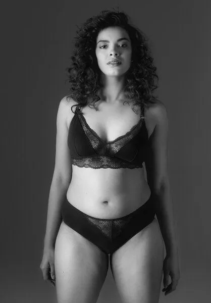 Lovjoi Lovjoi Panty PILOSELLA aus Biobaumwolle und regenerierter Spitze, Black (schwarz), – Produktbild 4 von 4