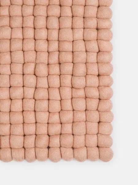 myfelt myfelt Filzkugelteppich rechteckig, 100% Schurwolle, Rosa (merle), – Produktbild 1 von 4