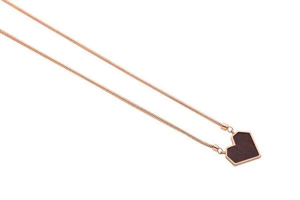 BeWooden BeWooden Kette mit Herzchen Anhänger mit Holzdetail, Rose, – Produktbild 1 von 3