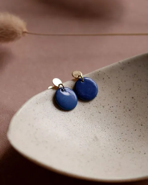 lille mus lille mus Ohrstecker 'Porzellanplättchen Rund', Blau, – Produktbild 2 von 6