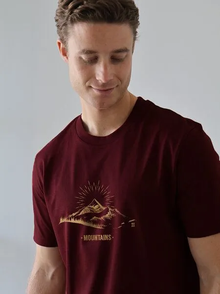 Kultgut Kultgut Artdesign- Biofair Shirt / Hand Drawn Mountains, Dunkelrot, – Produktbild 2 von 4