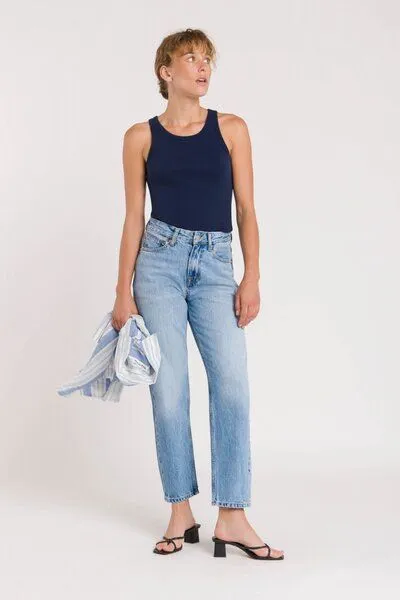 Kings Of Indigo Kings Of Indigo Jeans Caroline Cropped Mid Rise Tapered Blue Reef Super Light Used – Produktbild 4 von 4